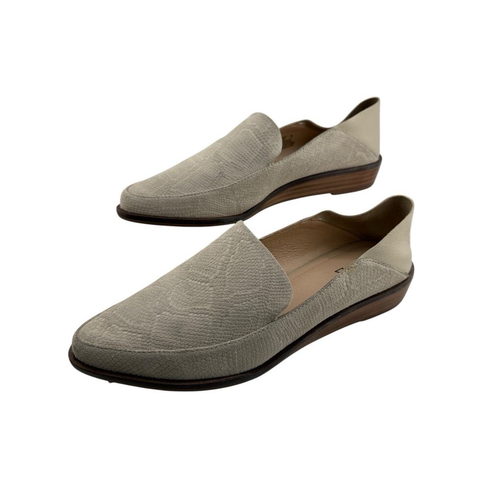 KDB Kelsi Dagger Brooklyn Women's Size 7.5‎ C375HJI Slip On Beige loafer New
